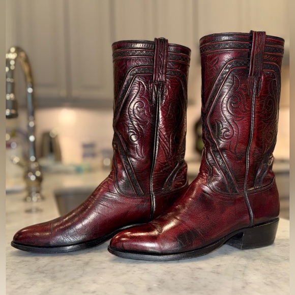 The Lucchese San Antonio Vintage 1982Black Cherry 7106 Size 9.5-D